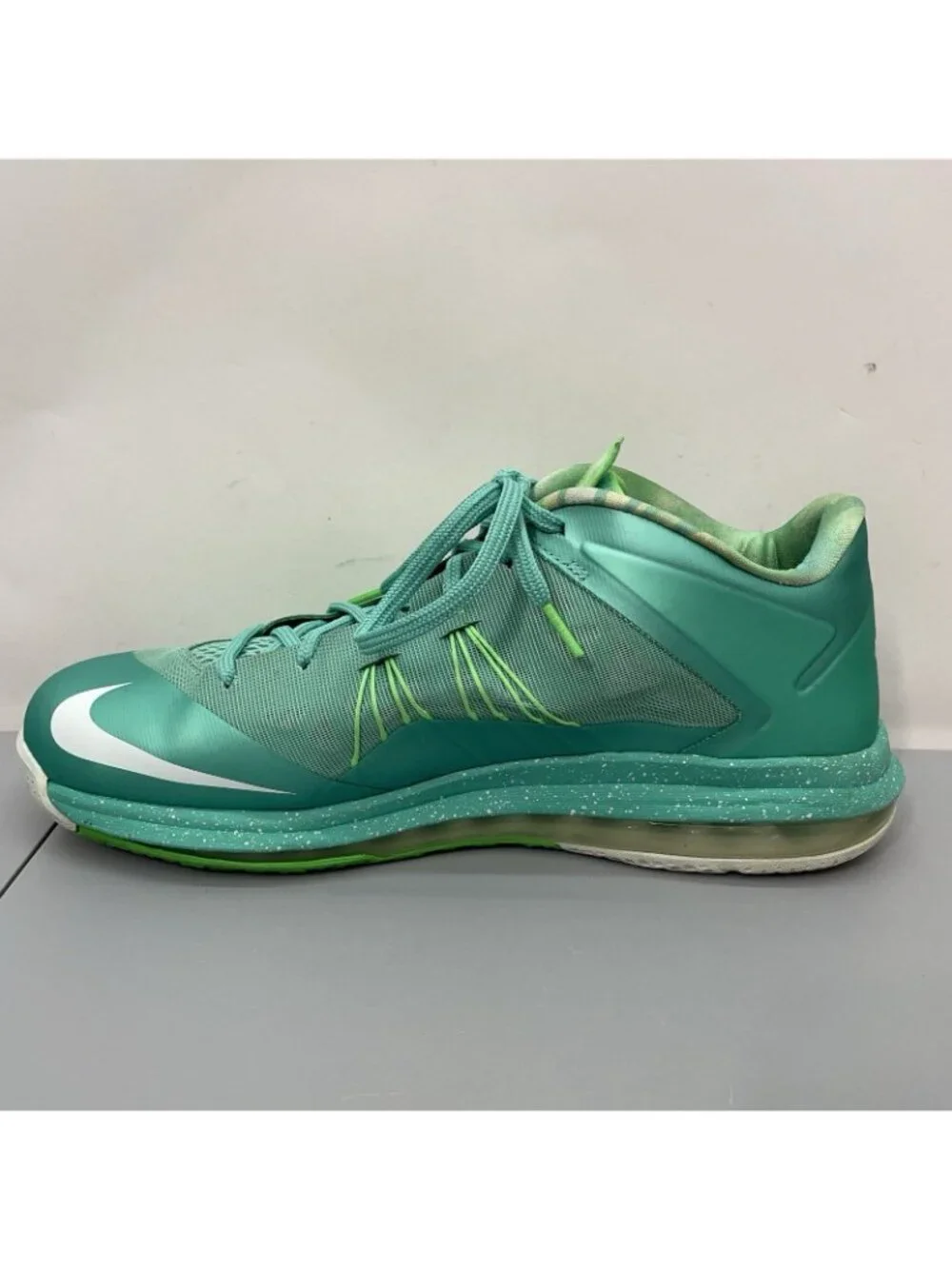 Nike Air Max LeBron 10 Low Easter Sneakers Shoes Basketball Green Mens 11.5